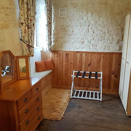 La Grange Gite Апартаменты La Chapelle-Pouilloux